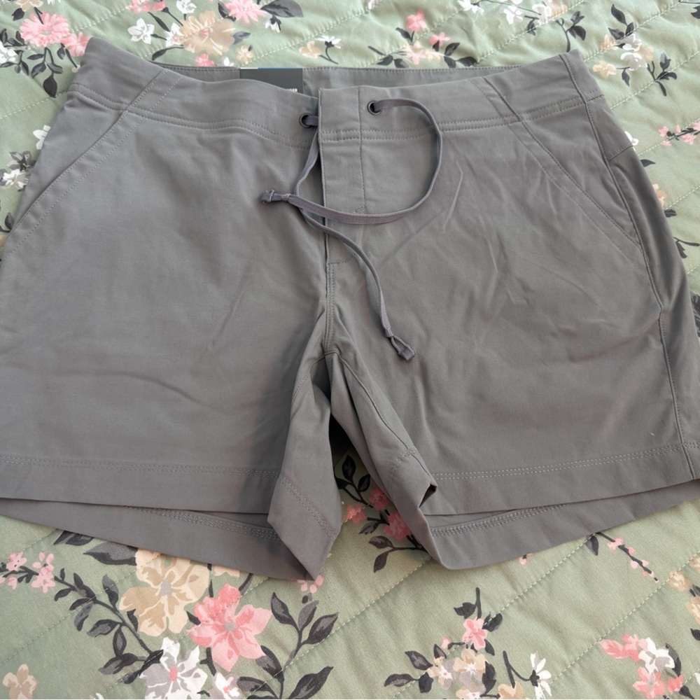 Columbia Men's Athletic Shorts in Gray